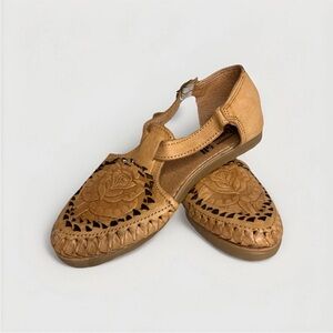 Hurache style women’s sandals brown leather fisherman embossed